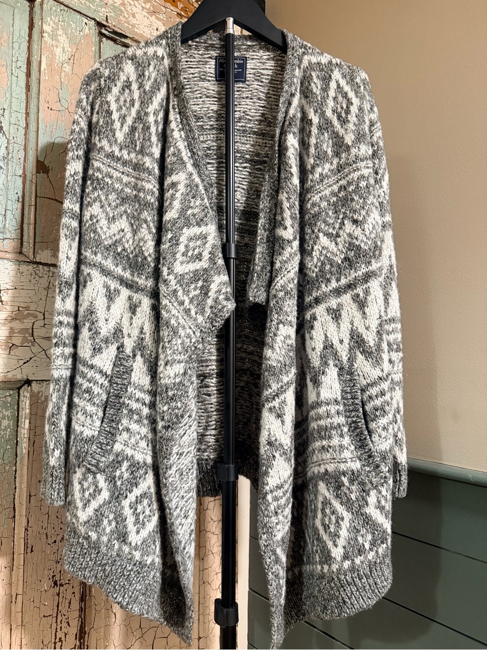 Abercrombie & Fitch Small Gray Fair Isle Draped Open Front Cardigan